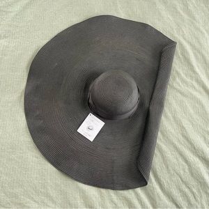 SENSI STUDIO *BRAND NEW* extra large straw hat!
